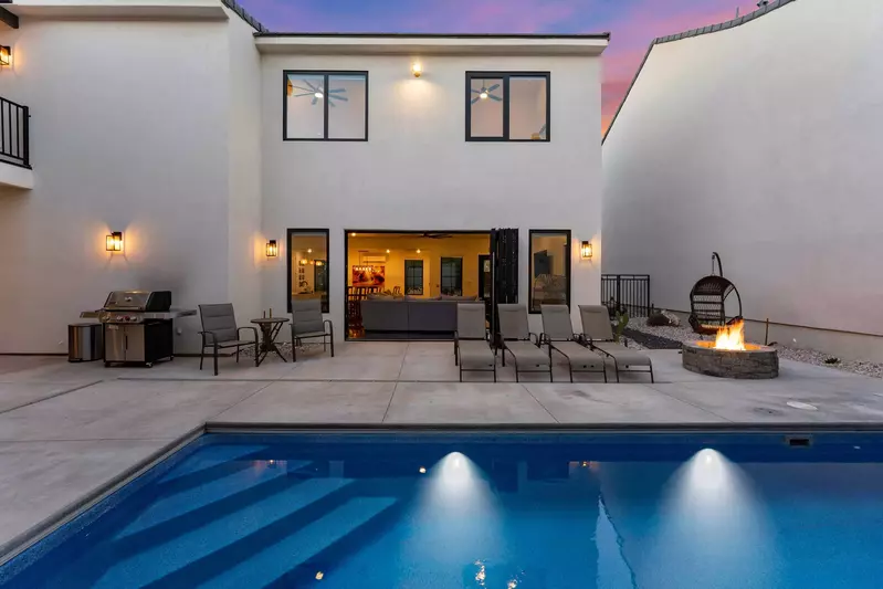 Private Pool and Backyard