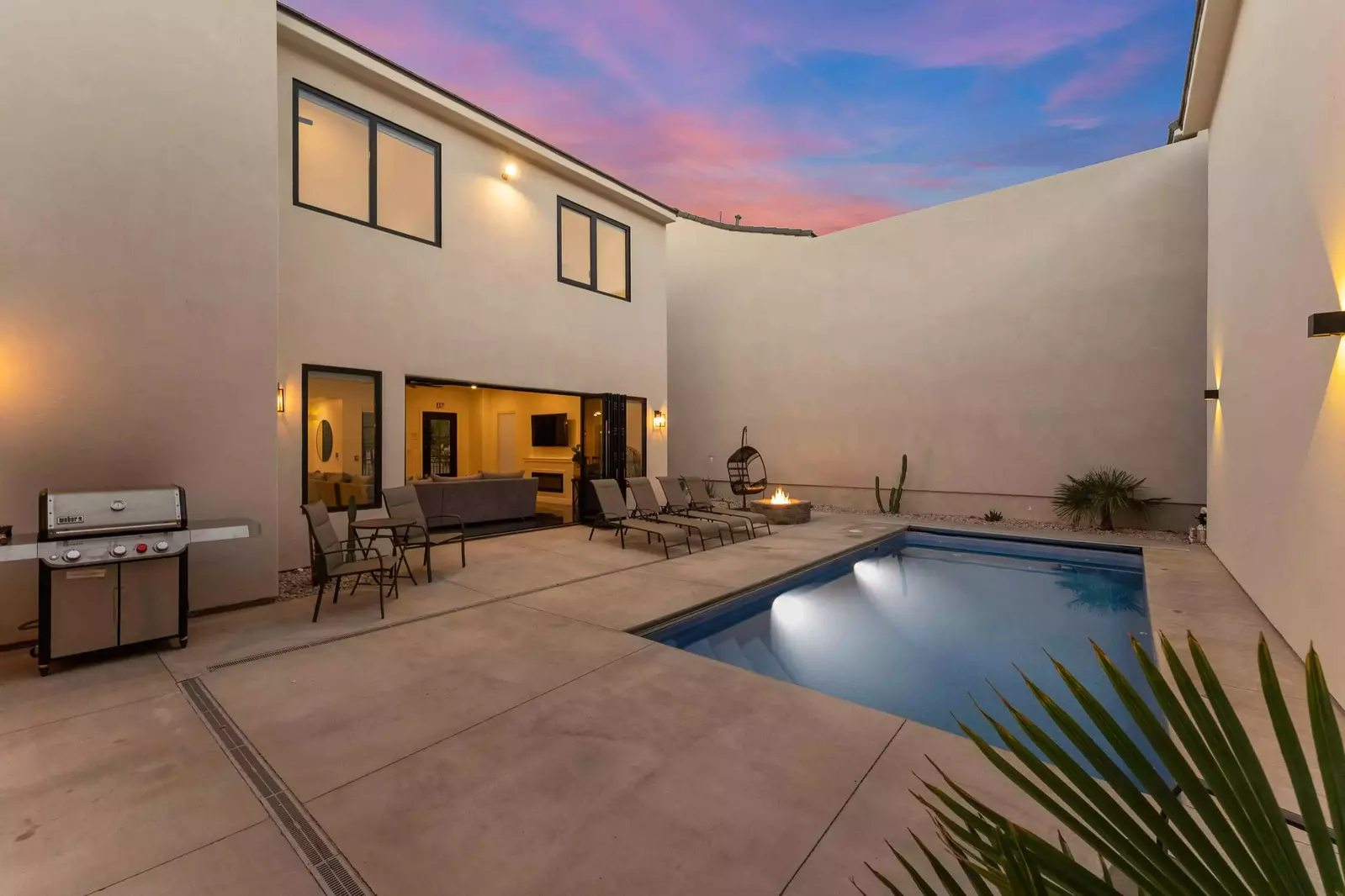 Private Pool and Backyard