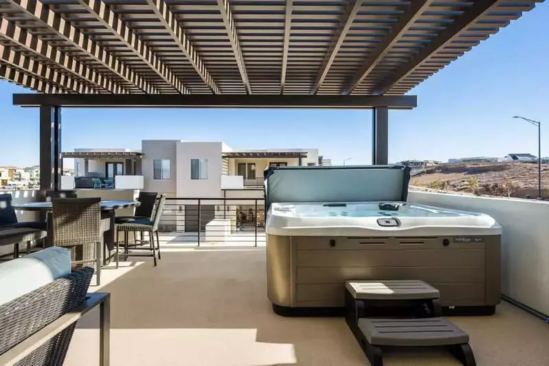 3rd Floor Balcony