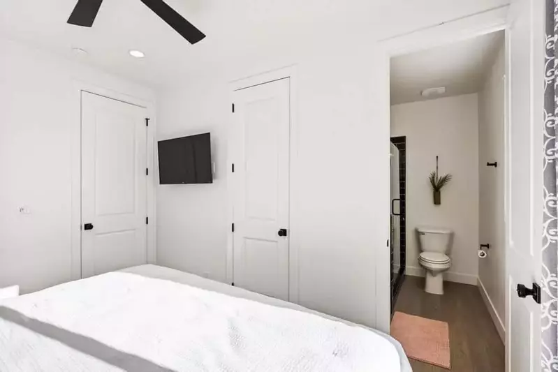 King Bedroom