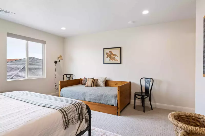 Queen Bedroom