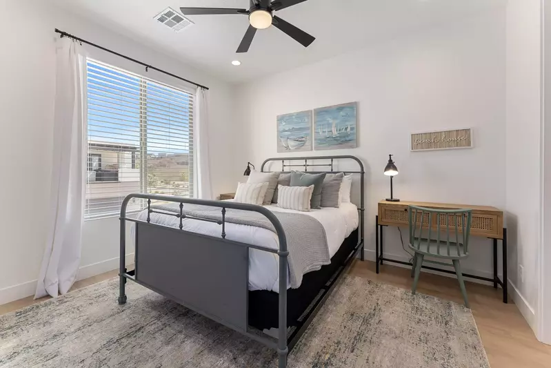 Queen Bedroom