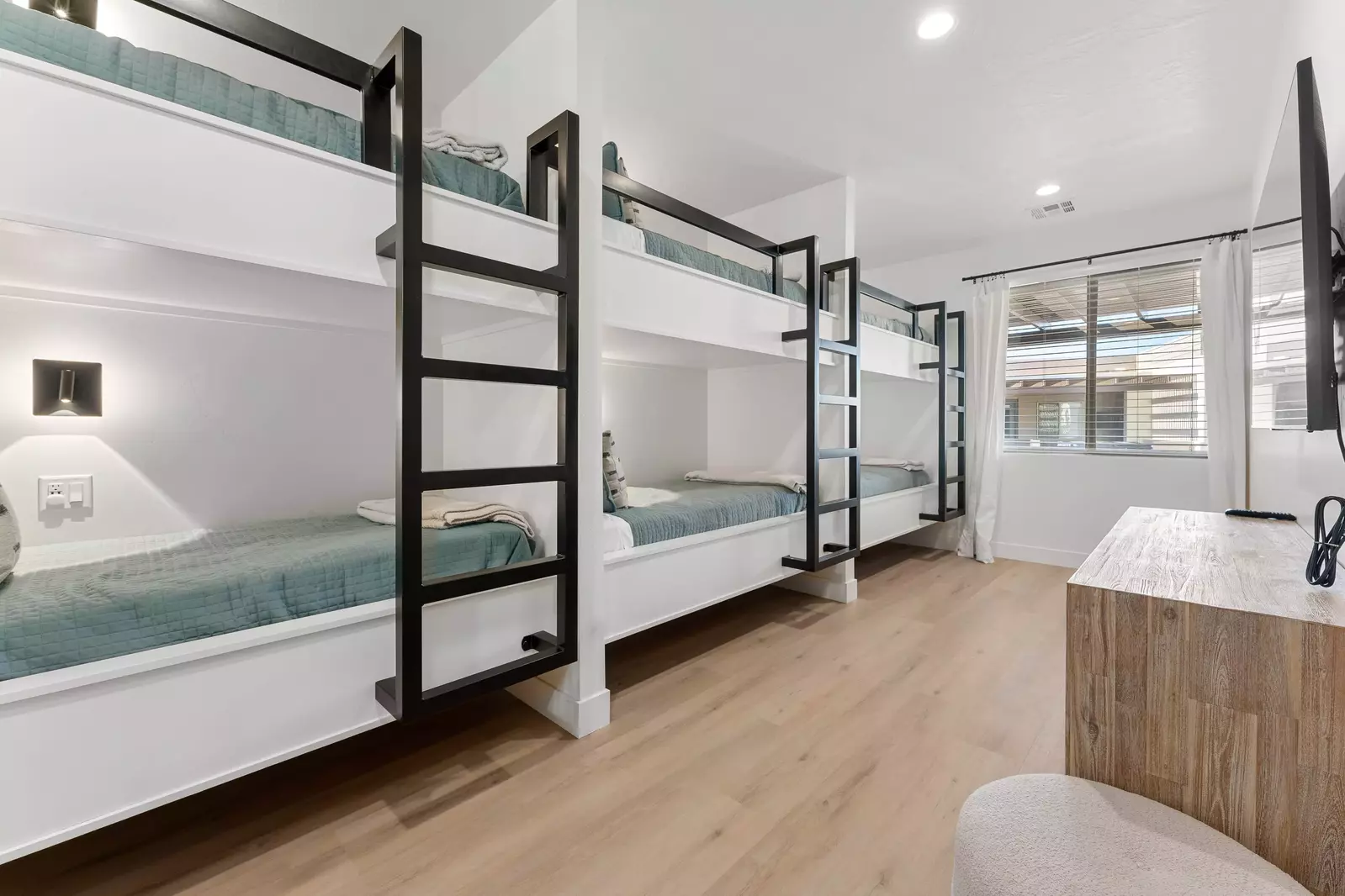 6 Twin Bunks