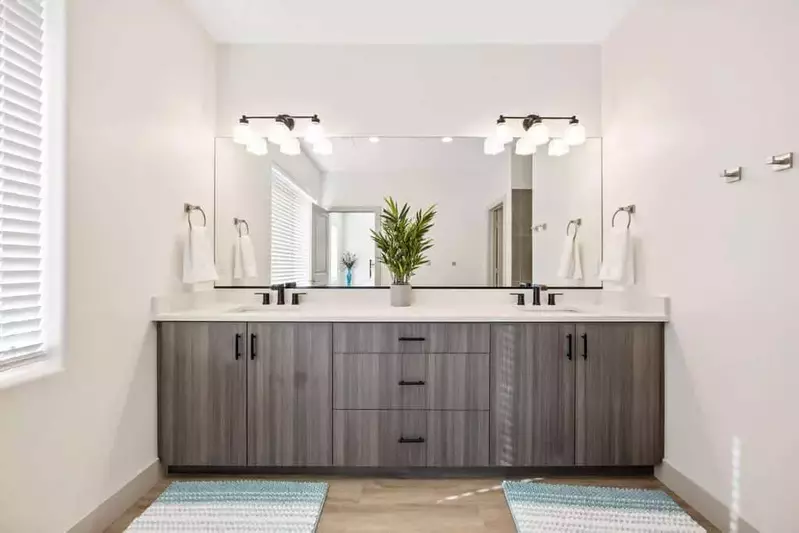 Full Bath