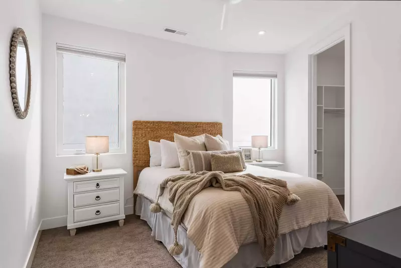 Queen Bed