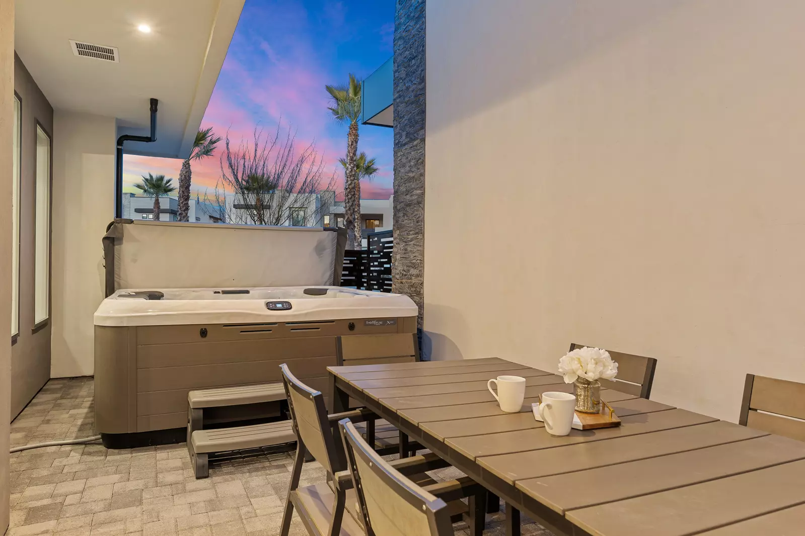 Private Hot Tub Main Level Side Yard