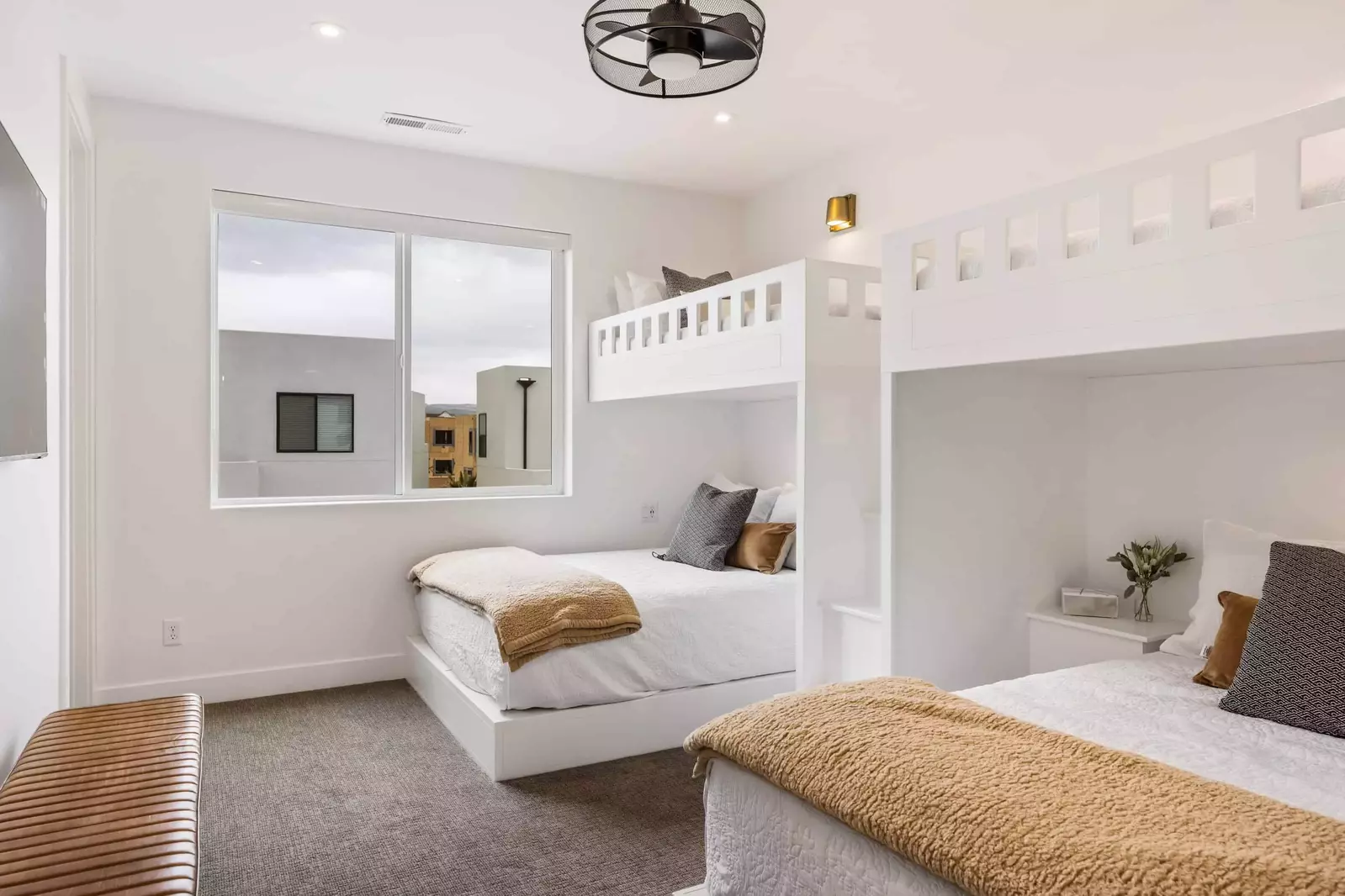 2T/Q Bunk Room