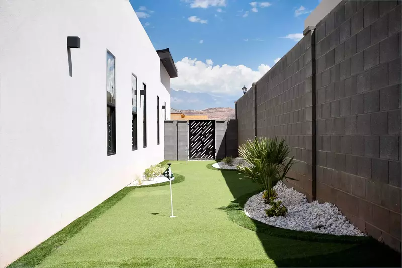Private Putting Green