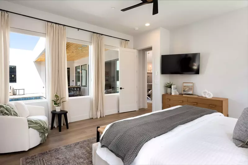 King Bedroom