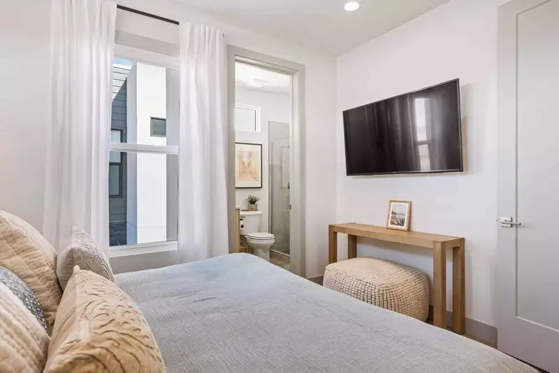 King Bedroom