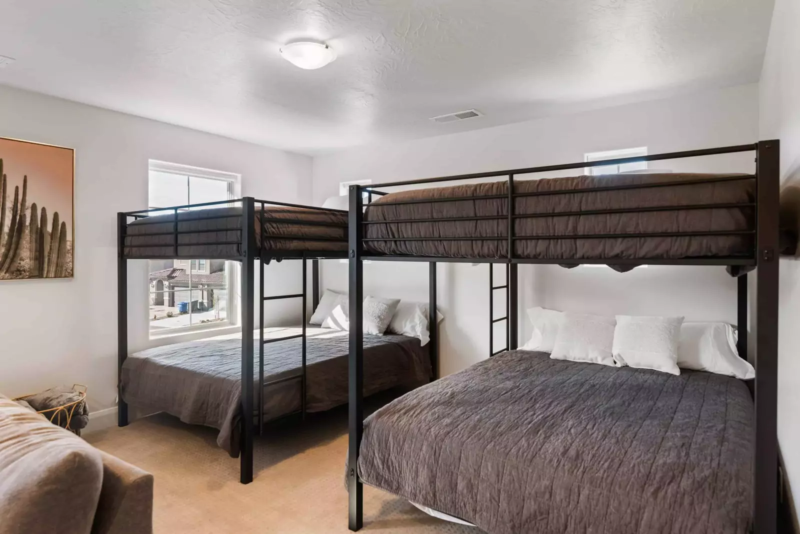 2 Queen/Queen Bunk Room