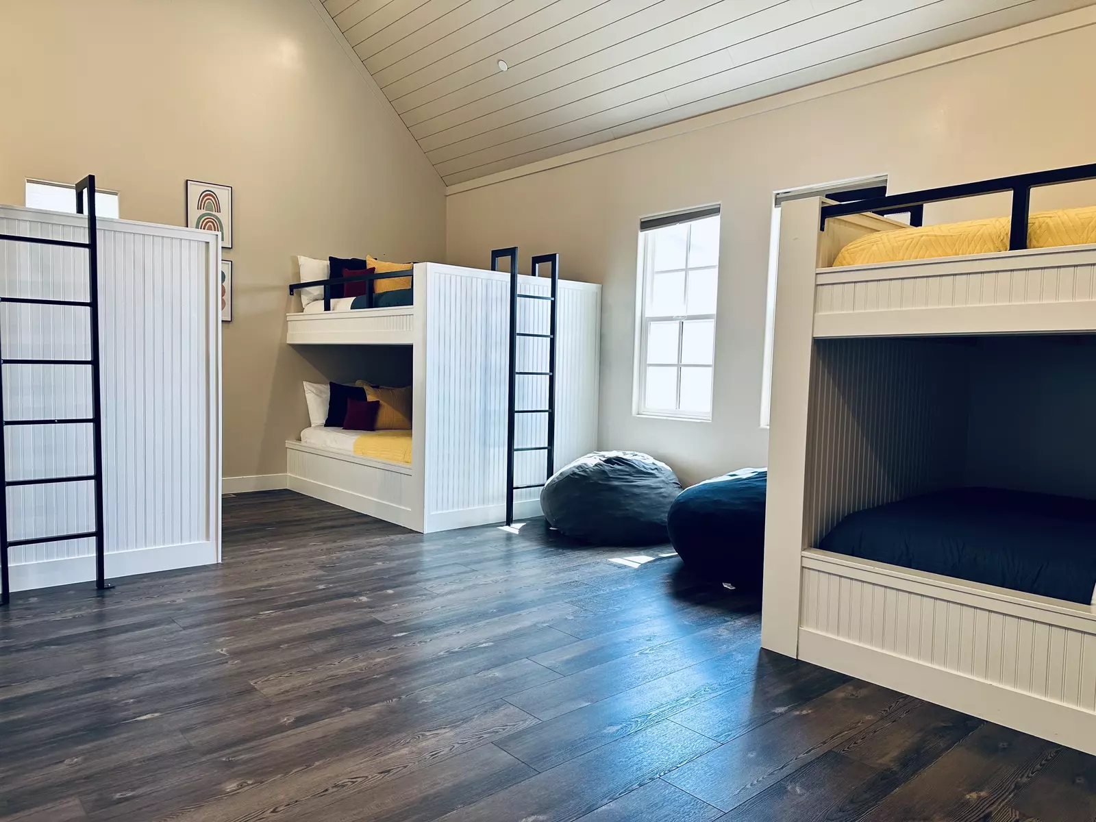 3 Full/Full Bunks, 1 Twin Bunk Room