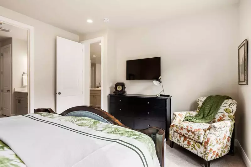 King Bedroom