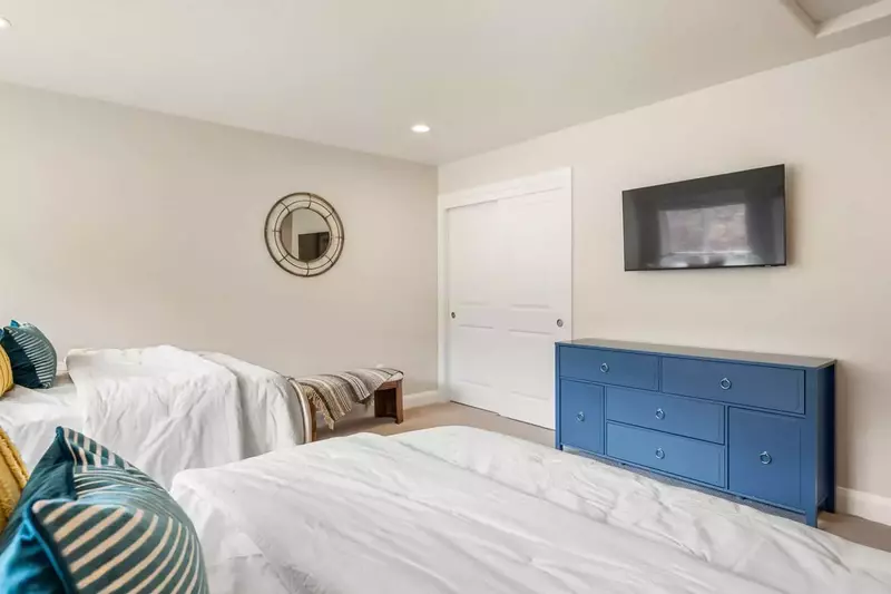 Double Queen Bedroom