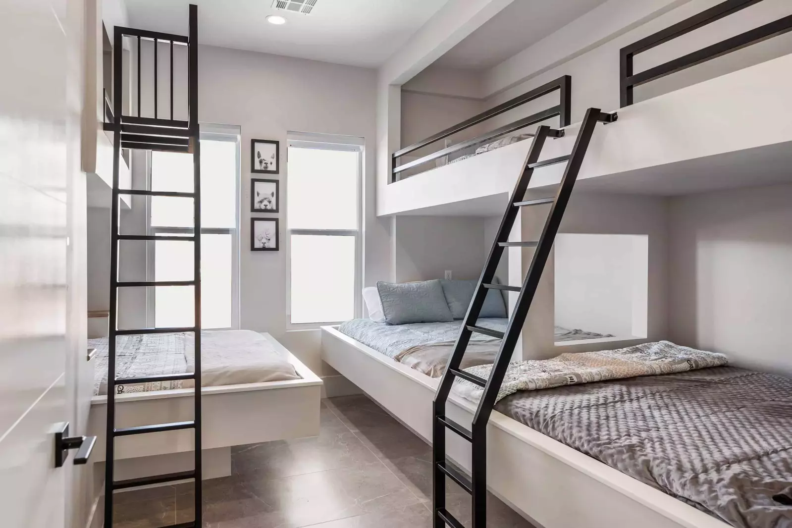Twin / Full Bunk Room