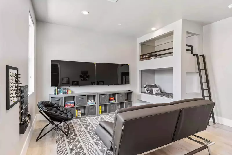 Loft Game Room with Twin / Twin Bunk