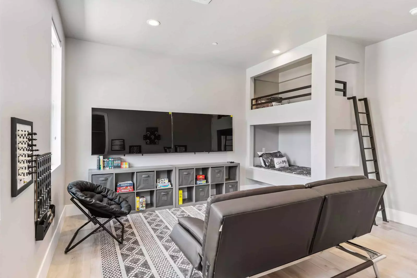 Loft Game Room with Twin / Twin Bunk