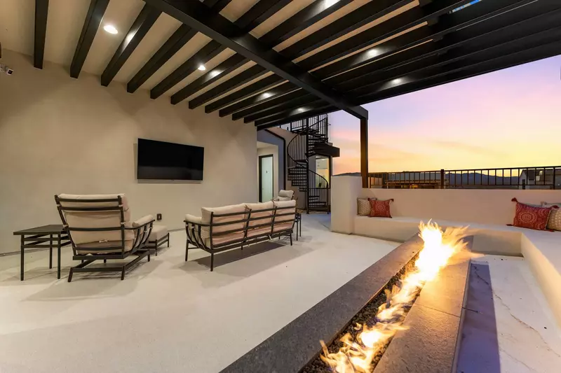 Covered Deck Seating and Fire Table