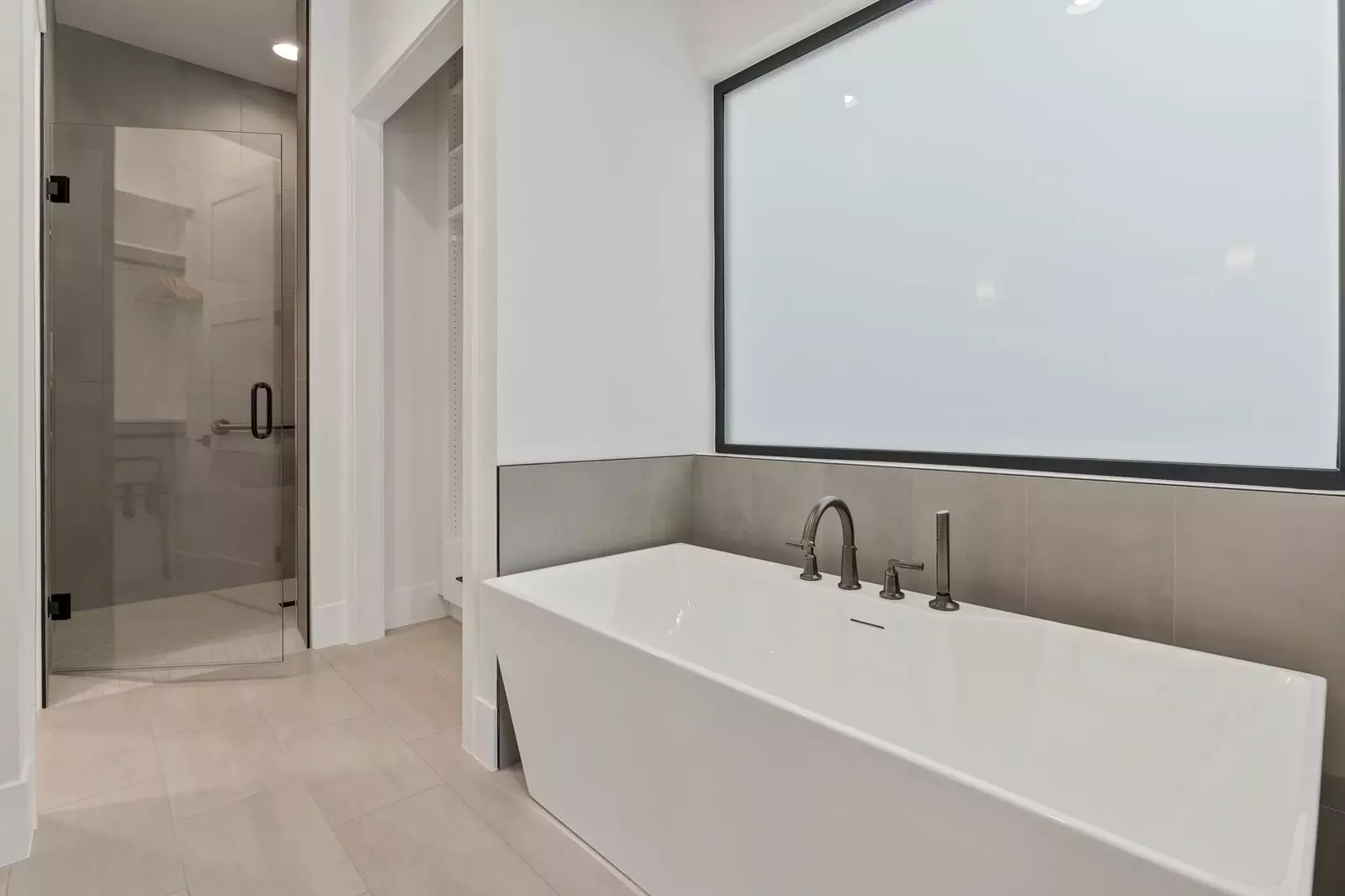 Bathroom Soaker Tub