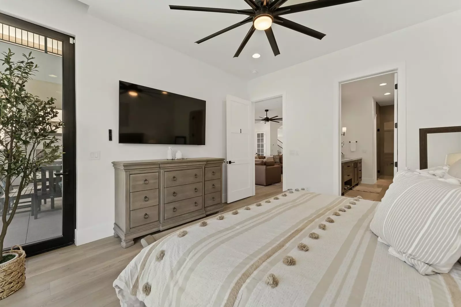 King Bedroom