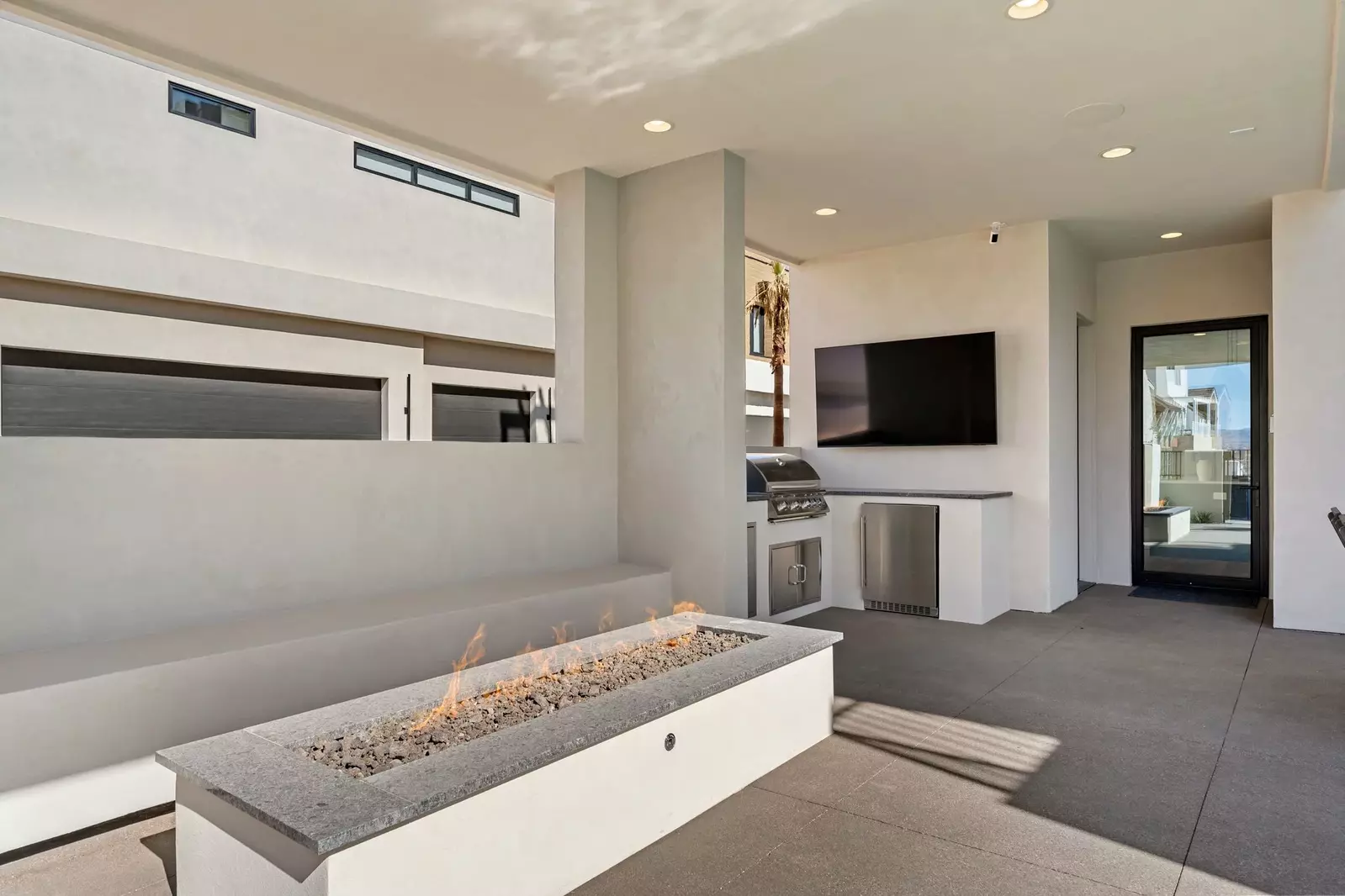 Fire Table, Out Door Grill / TV