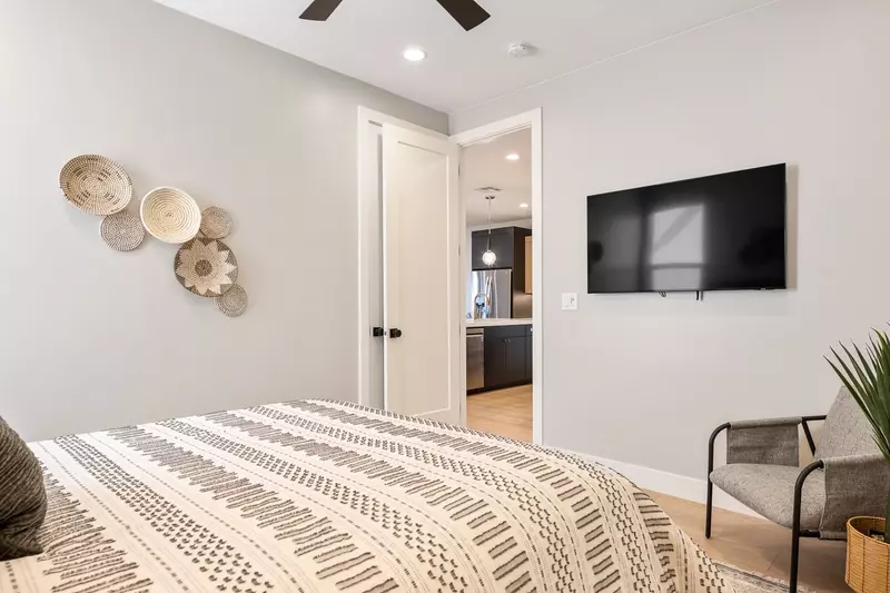 Queen Bedroom