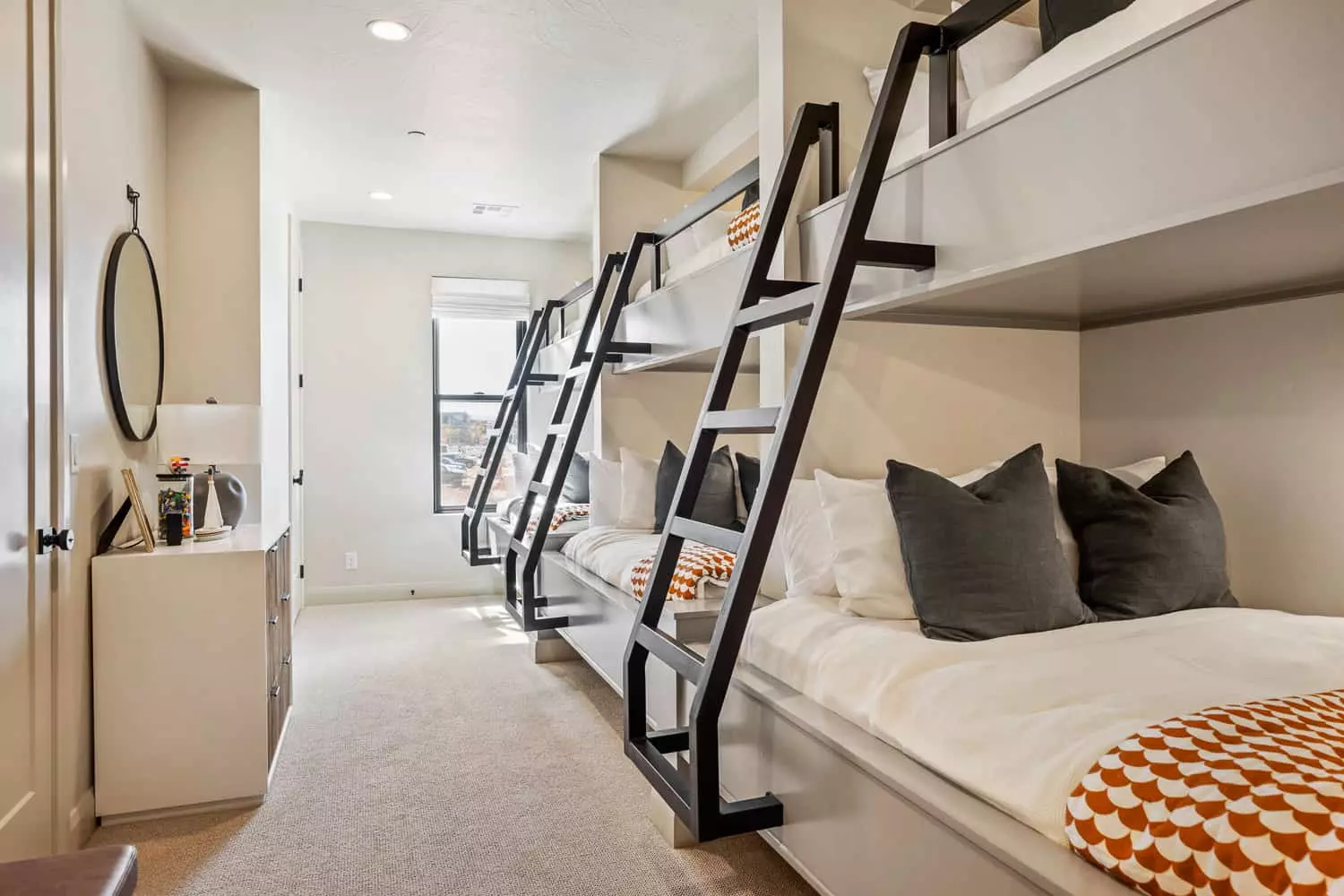 Twin/Full Bunk Bed