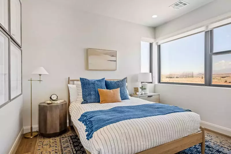 Queen Bed