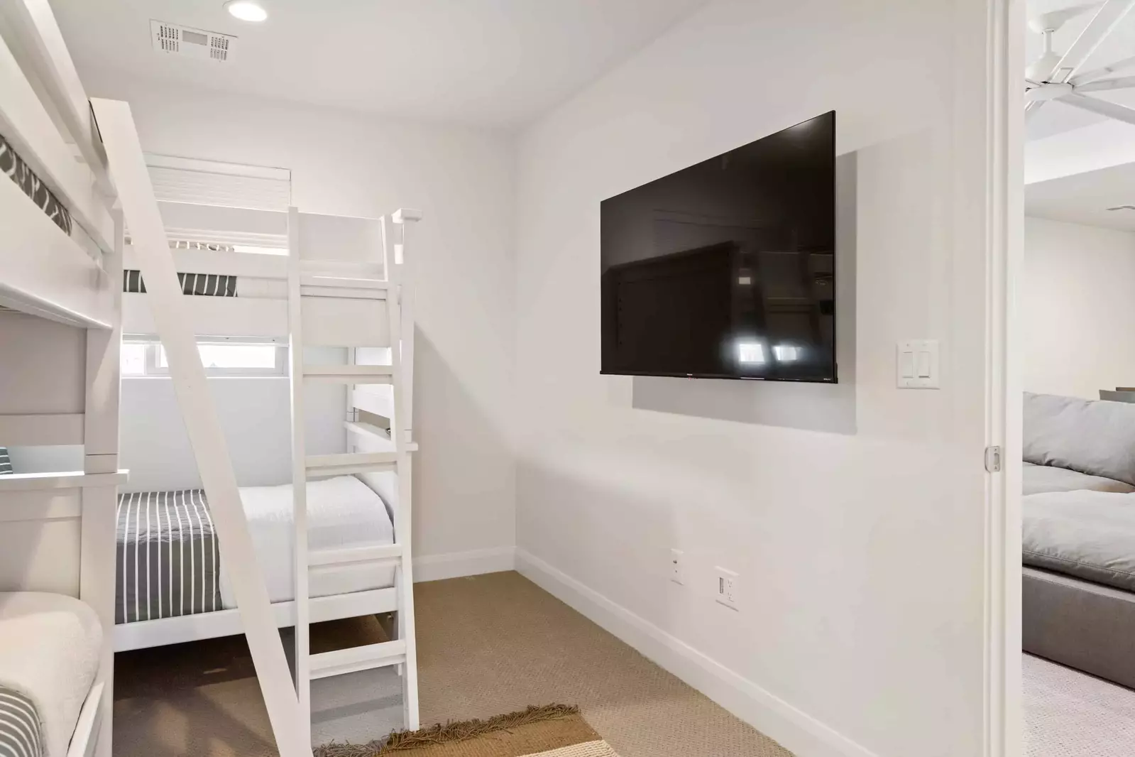 Twin/Twin Bunk Beds
