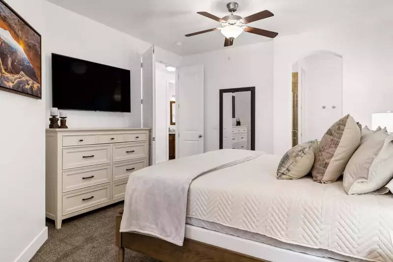 King Bedroom