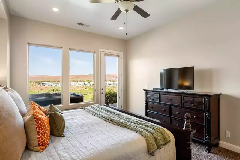 Master King Bedroom