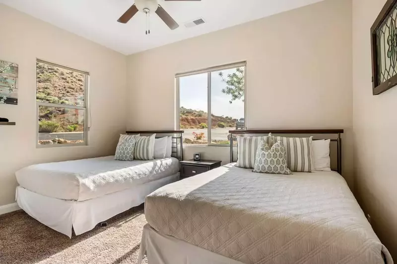 Full Bedroom
