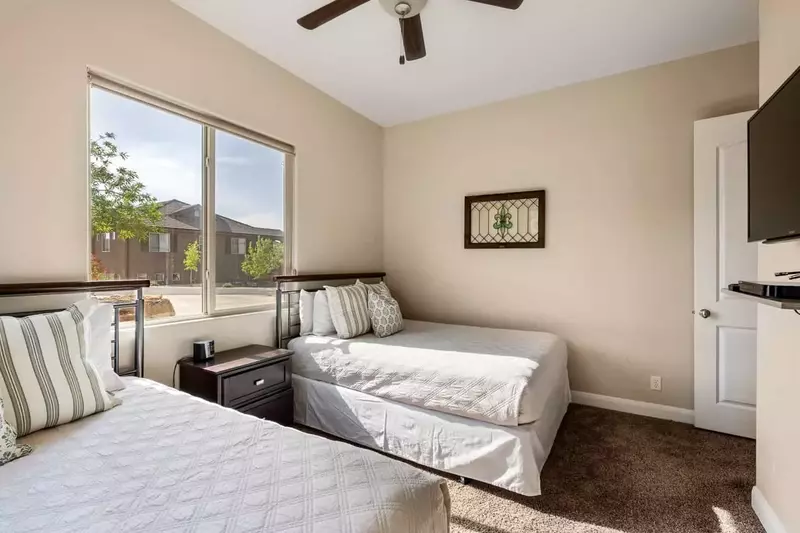 Full Bedroom