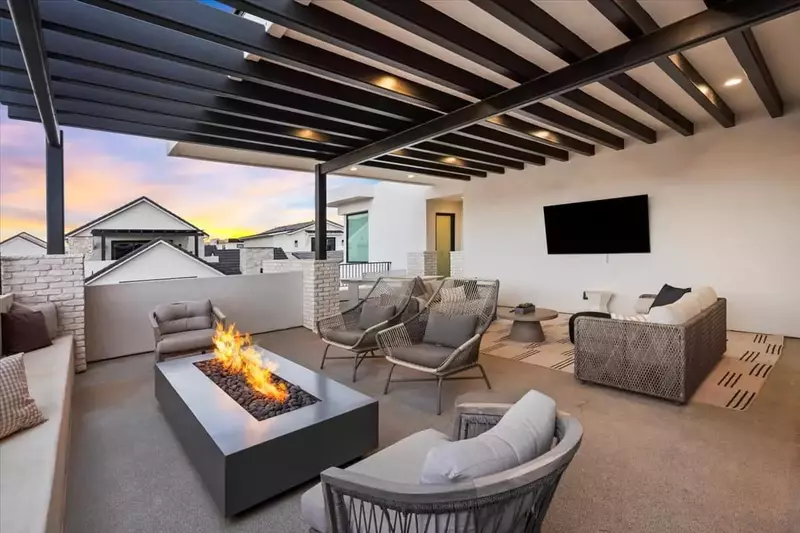 Outdoor Seating and Fire Table