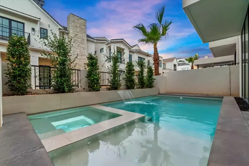 Private Pool and Hot Tub