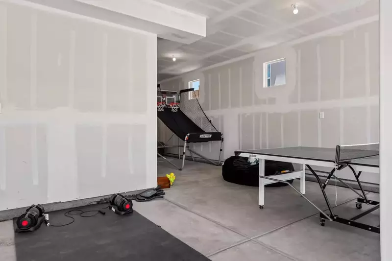 Ping Pong and Basketball Shoot-Out