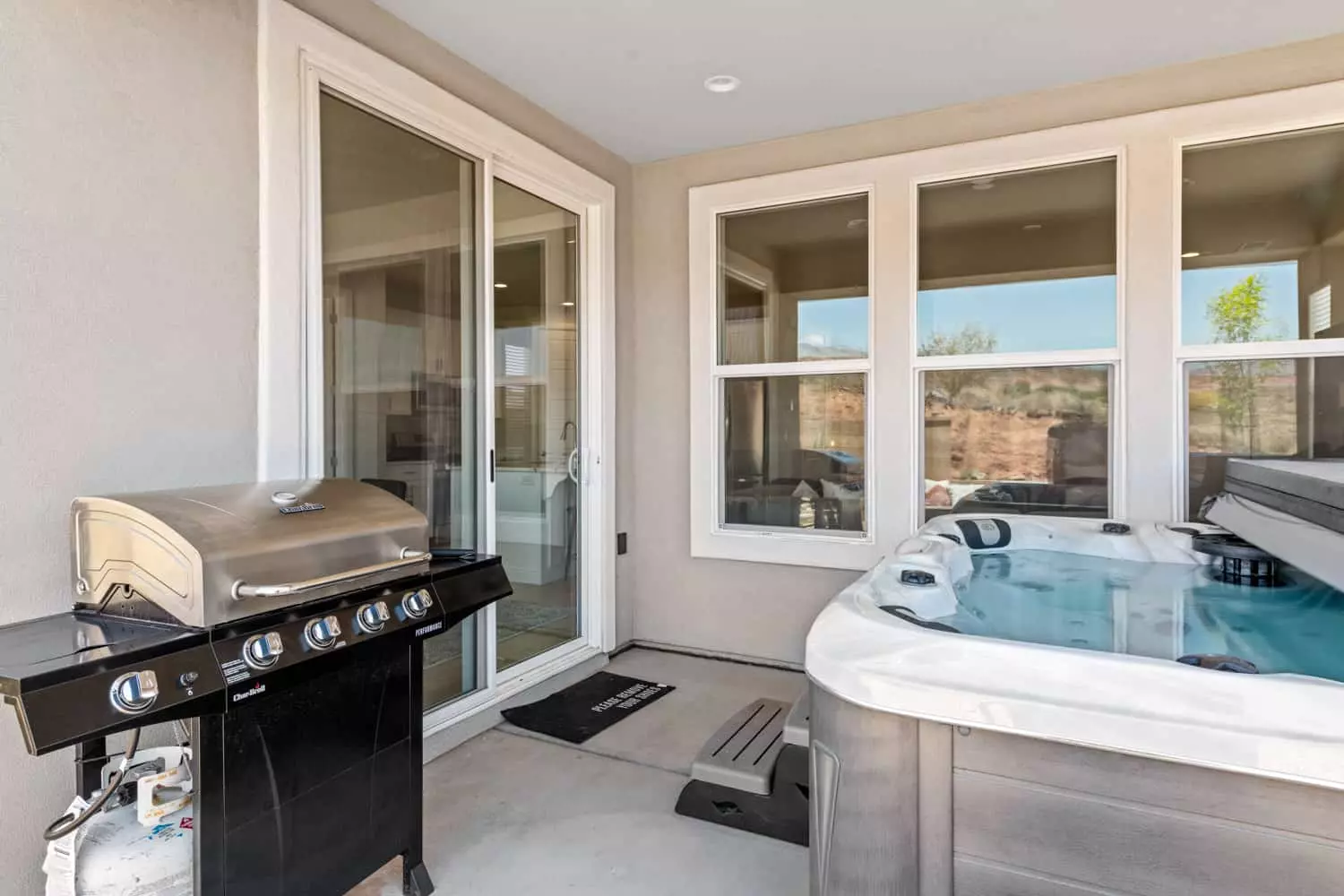 Private Hot Tub and Grill