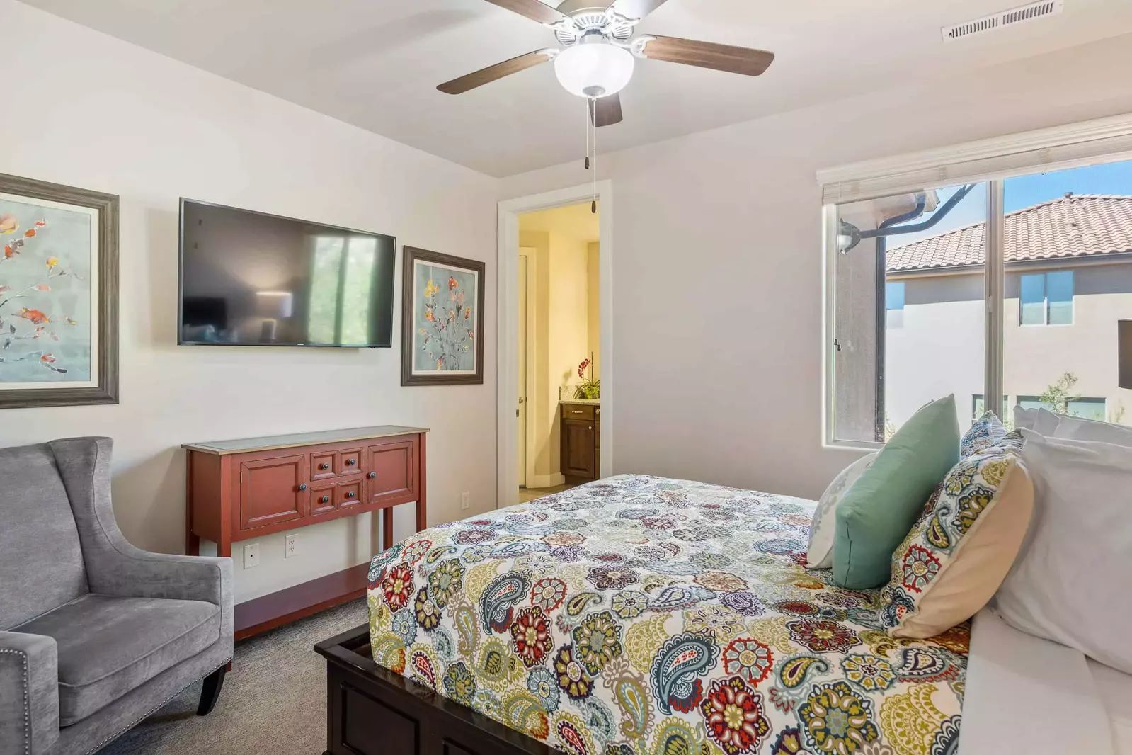 Queen Bedroom