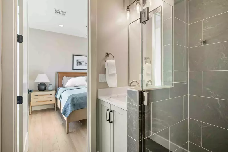 King Bathroom En-Suite