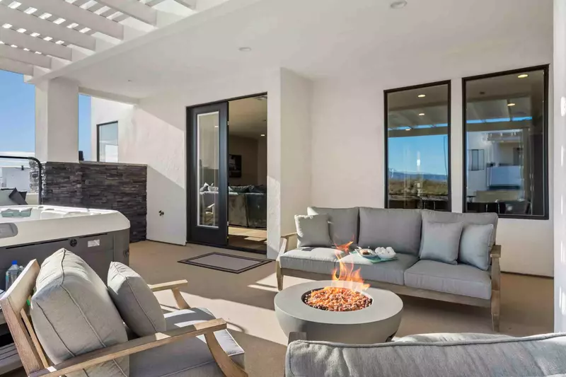 Deck, Hot Tub. Fire Pit, Patio Seating