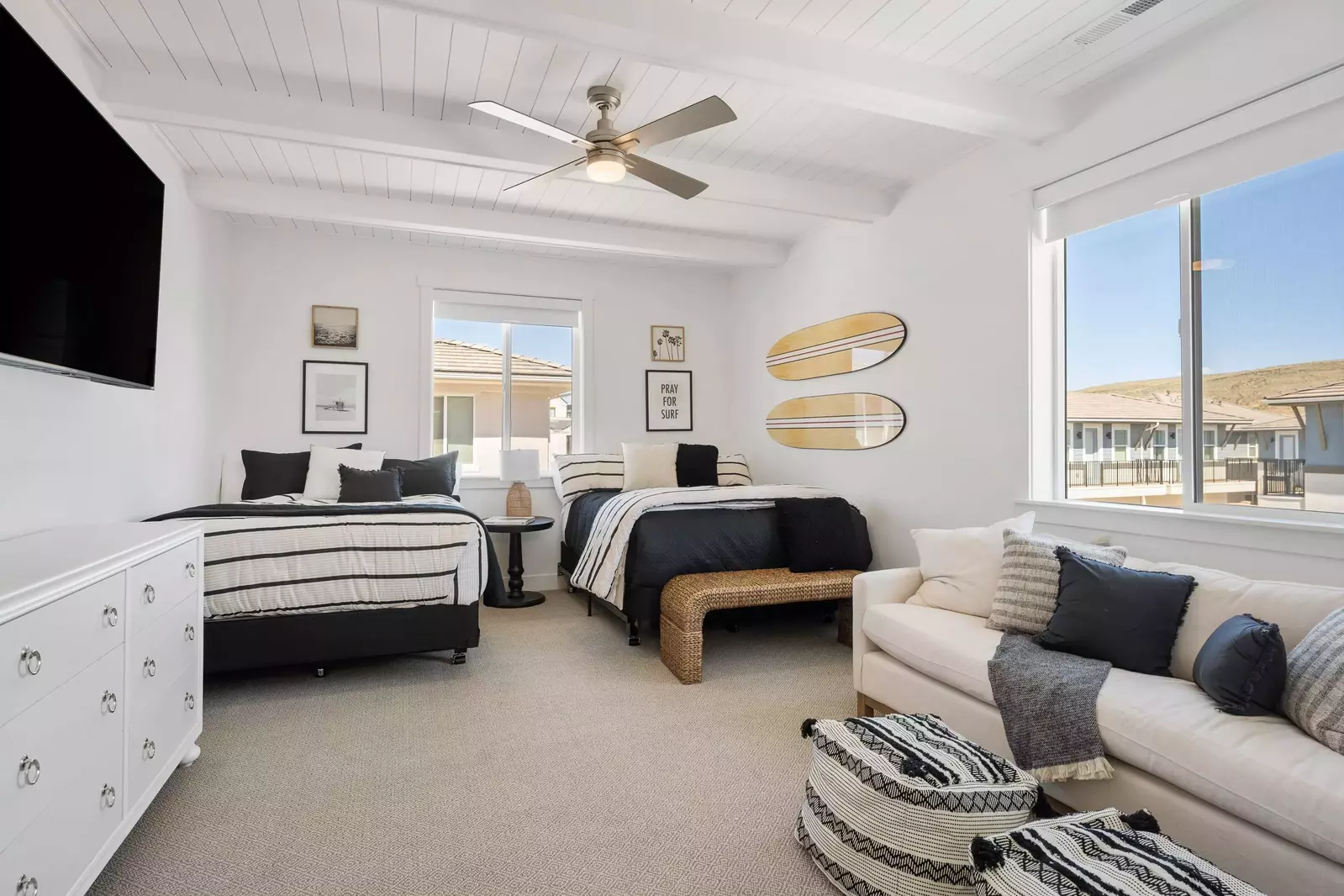 2 Queen Bedroom