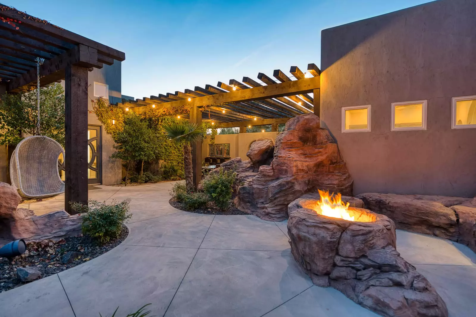 Outdoor Fire Pit
