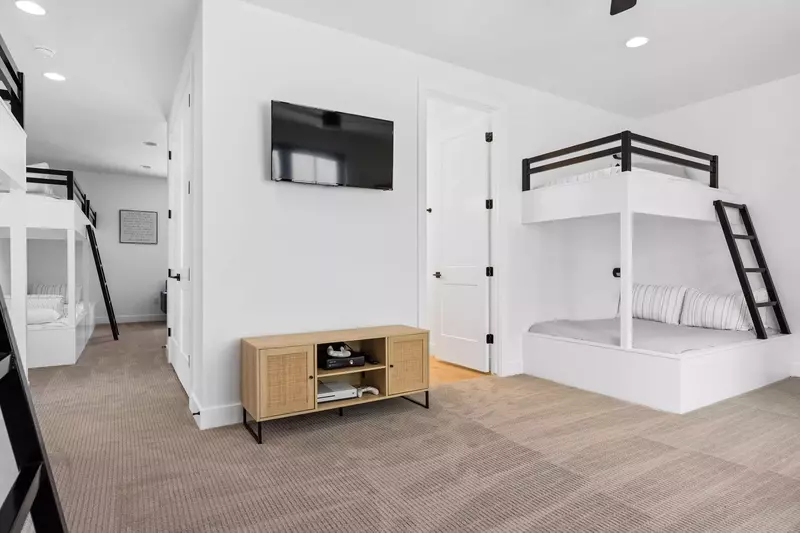 Bunkroom TV