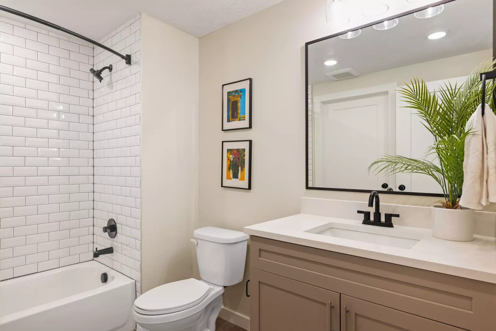 Bunkroom Bathroom