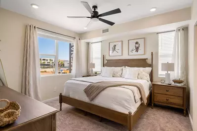 Queen Bedroom