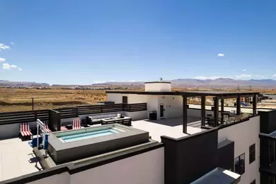 Sky Deck and Hot Tub