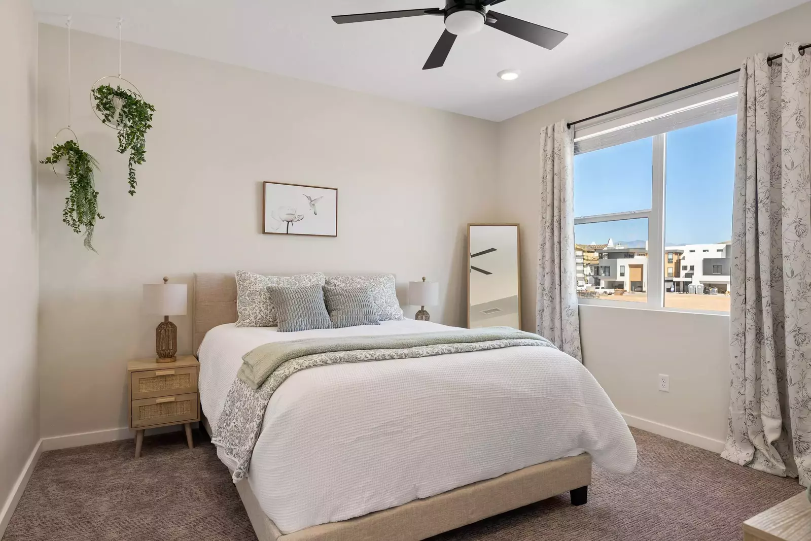Queen Bedroom