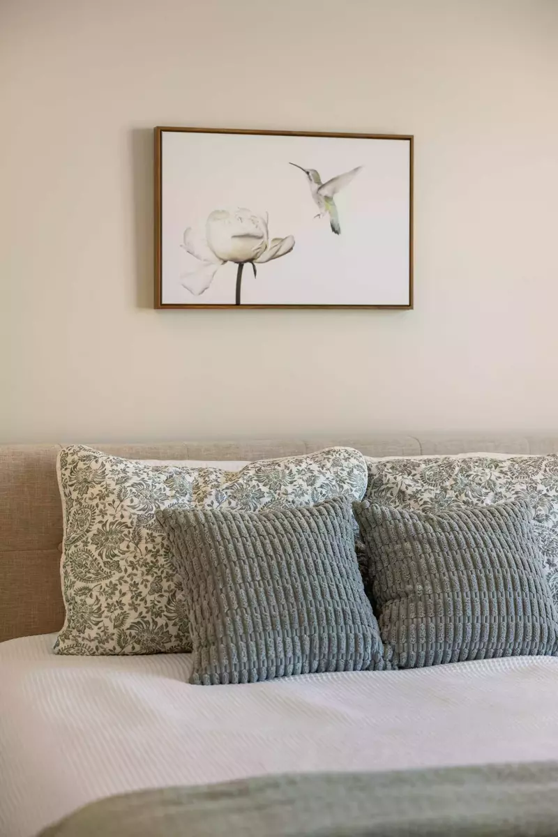 Queen Bedroom