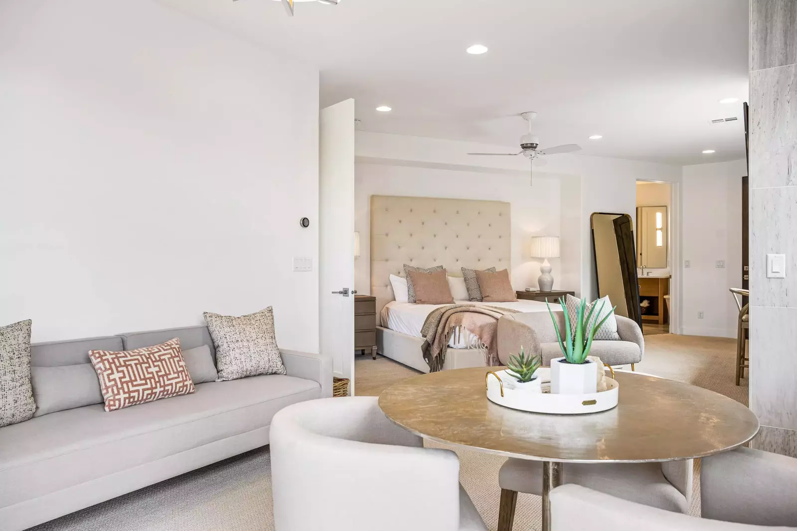 King Master Suite with Casita