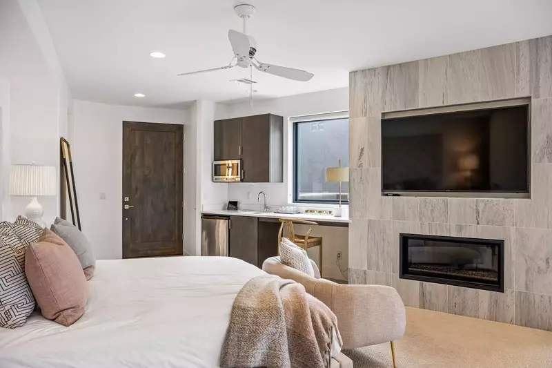 Master Suite with Casita